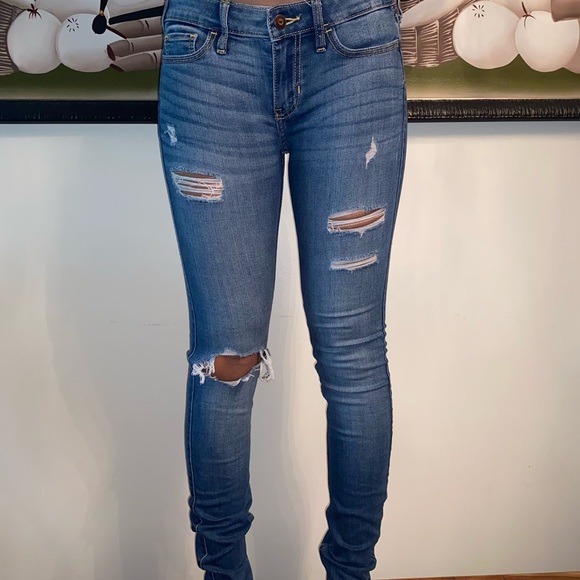 Low rise super stretchy super skinny Hollister jeans - Picture 3 of 6